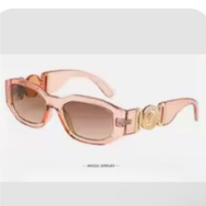 **NEVER WORN** Luxury vintage champagne colored sunglasses women